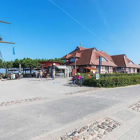 Apartment Seepferdchen An Der Seebruecke Zingst
